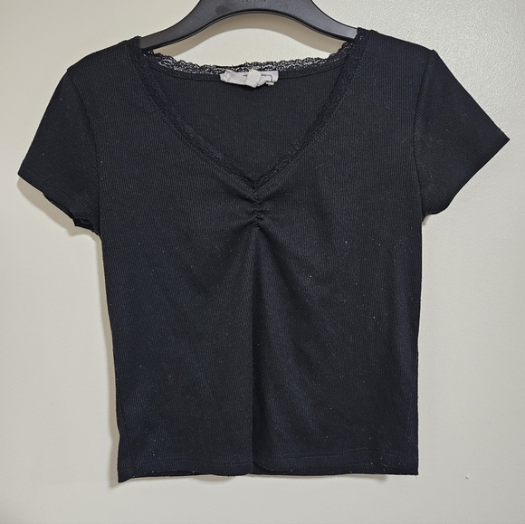 Hippie Rose Black Short Sleeve Crop Top - Picture 1 of 3